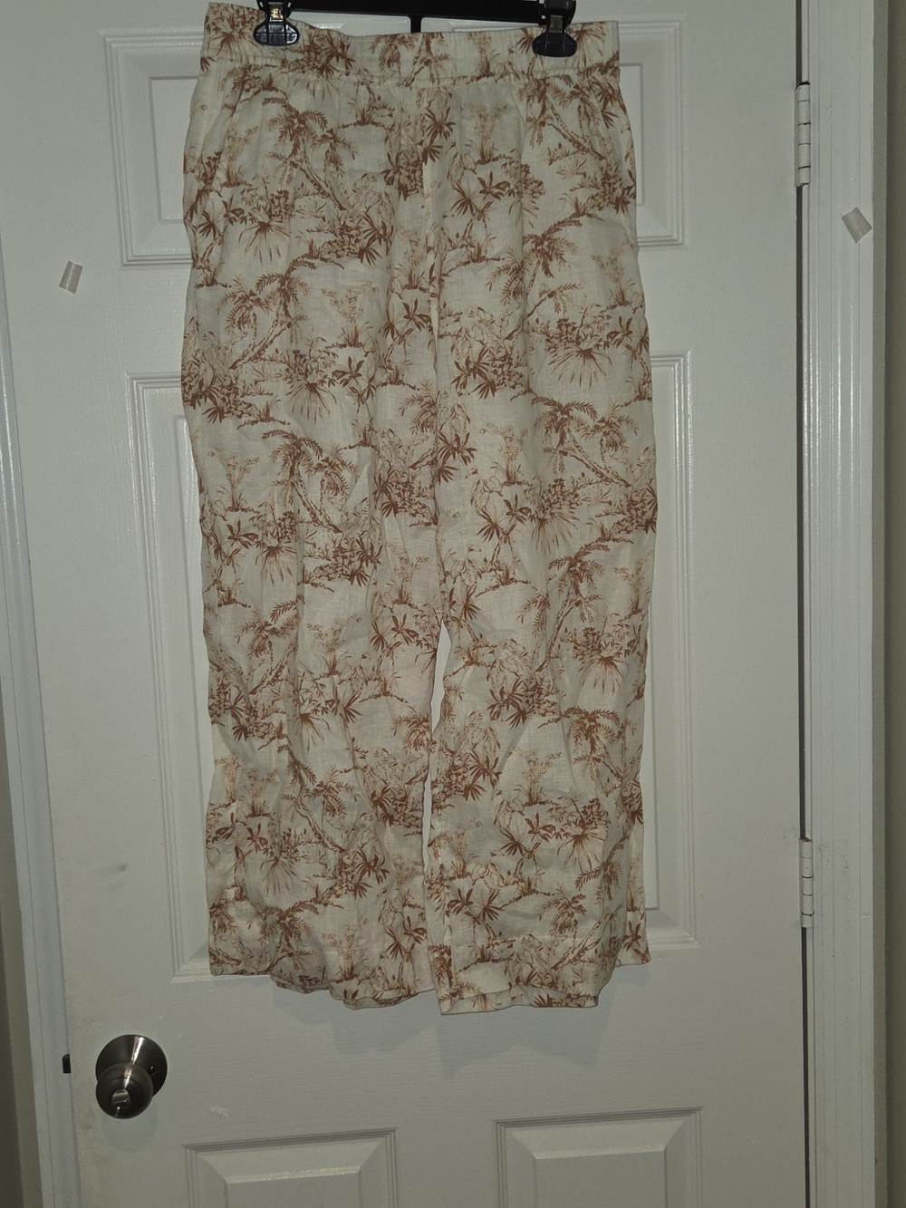 C&C California Cream Linen Wide-Leg Palm Print Pants - Picture 2 of 5